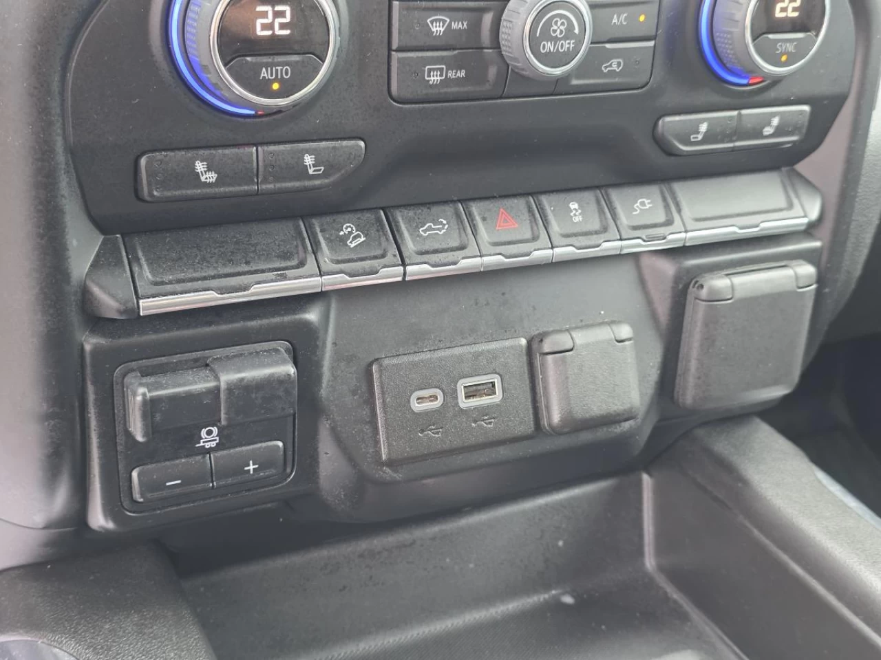 2022 Chevrolet Silverado 1500 Crew Cab Short Box 4-Wheel Drive LT Trail Boss Image principale