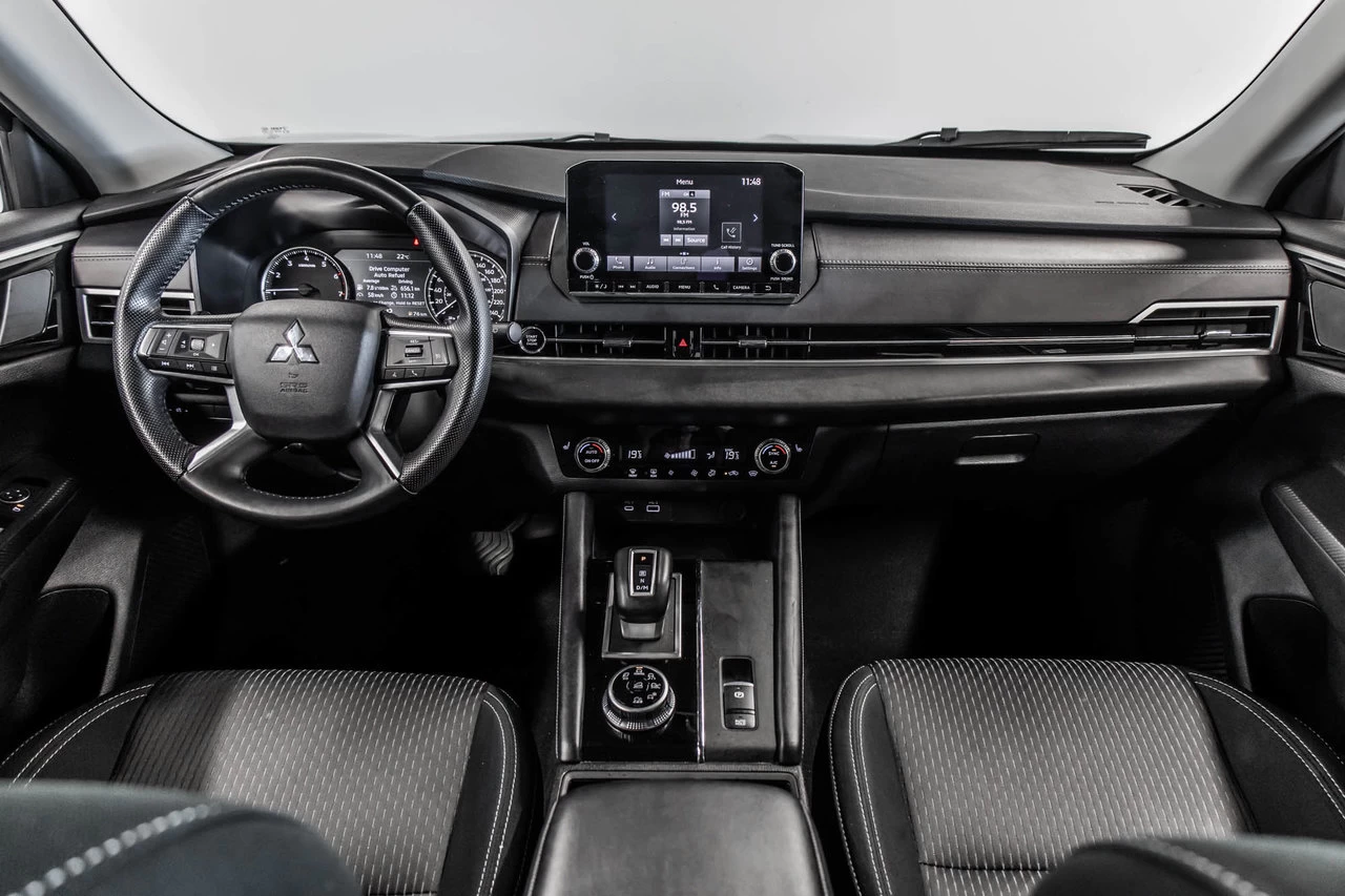 2024 Mitsubishi Outlander Es Awd 7pass Image principale