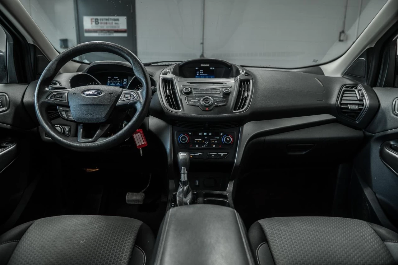2017 Ford Escape Automatique 4WD SE Main Image
