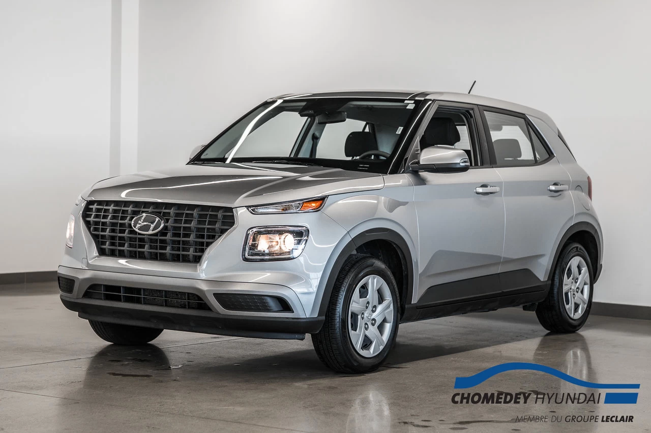 2024 Hyundai Venue Essential Main Image