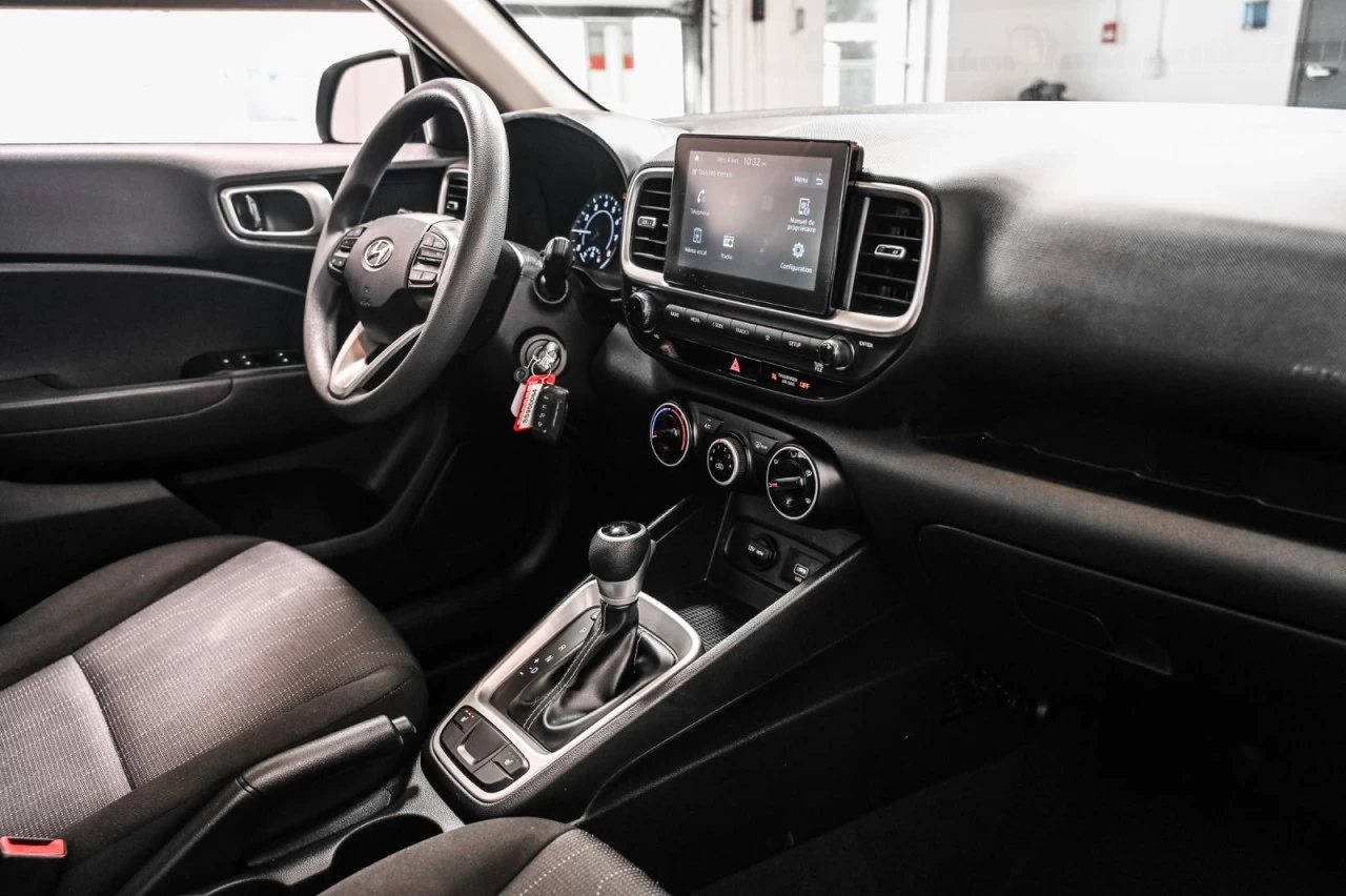 2020 Hyundai Venue Essential SIEGES.CHAUFF+CARPLAY+BLUETOOTH Main Image