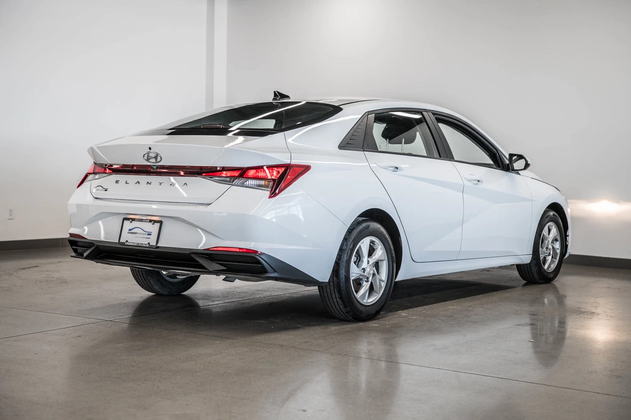 2023 Hyundai Elantra Essential Image principale