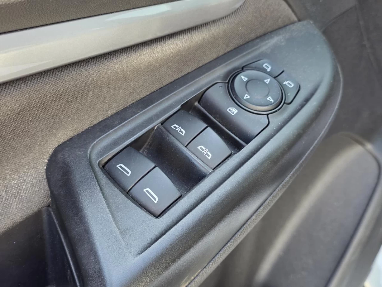 2023 Chevrolet Bolt EUV FWD 4dr LT Image principale