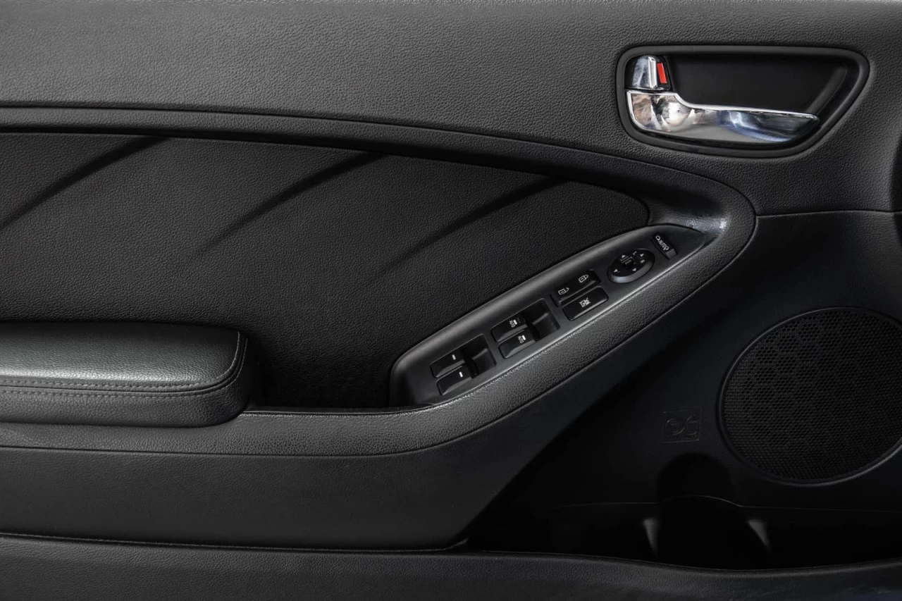 2014 Kia Forte5 Manuelle SX GARANTIE 1 AN Main Image