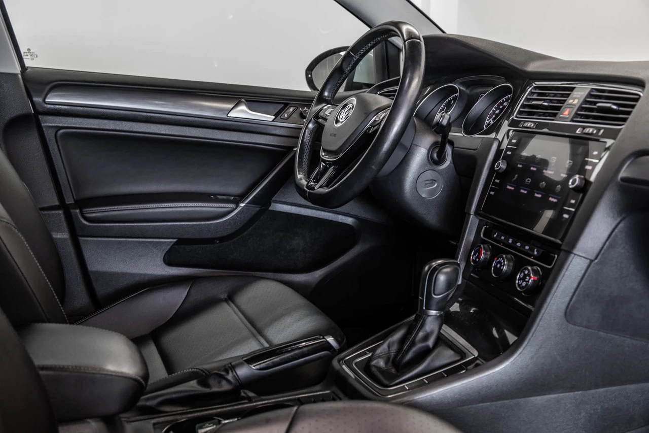 2018 Volkswagen Golf SportWagen Comfortline Main Image