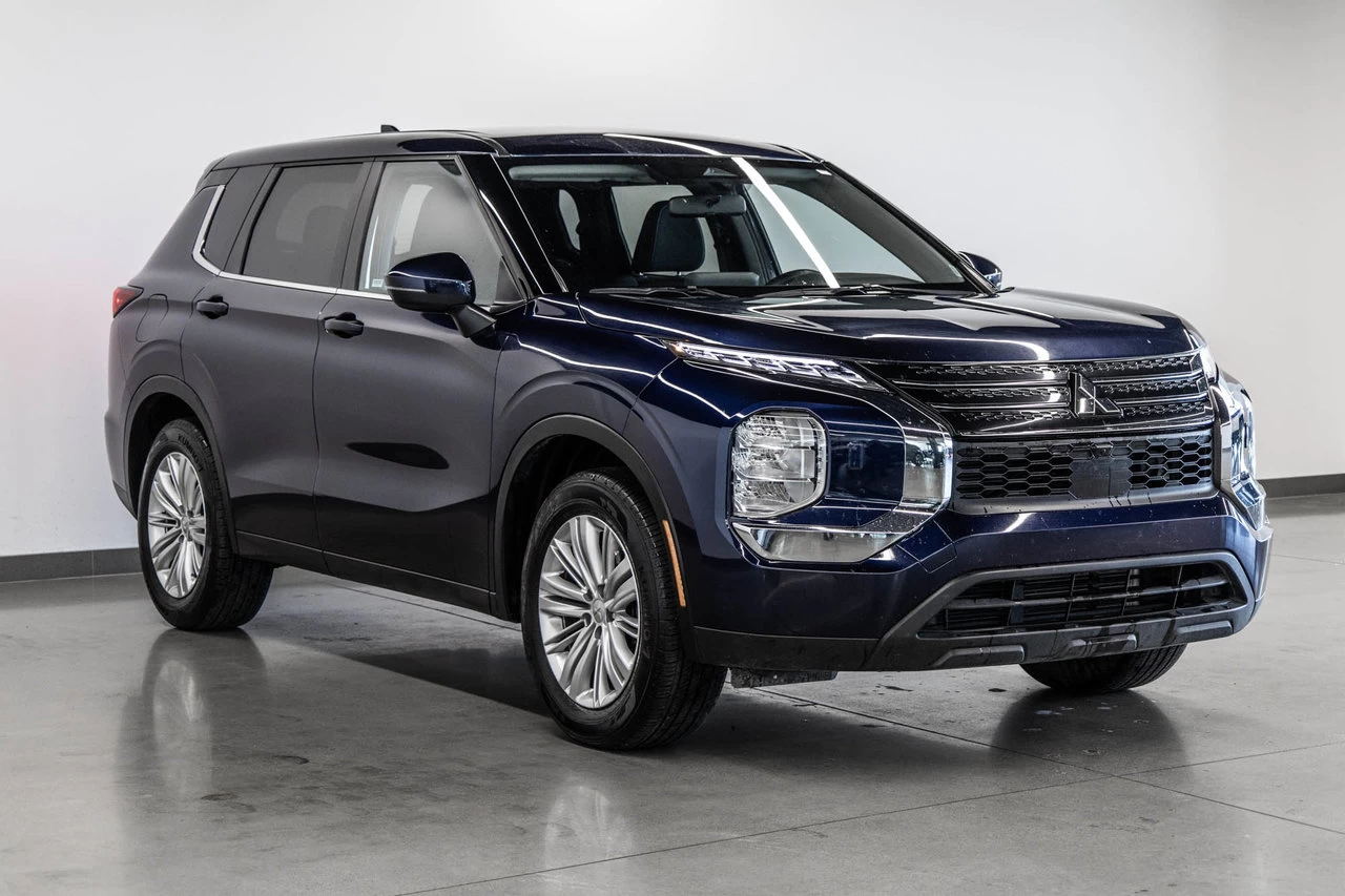 2024 Mitsubishi Outlander Es Awd 7pass Main Image