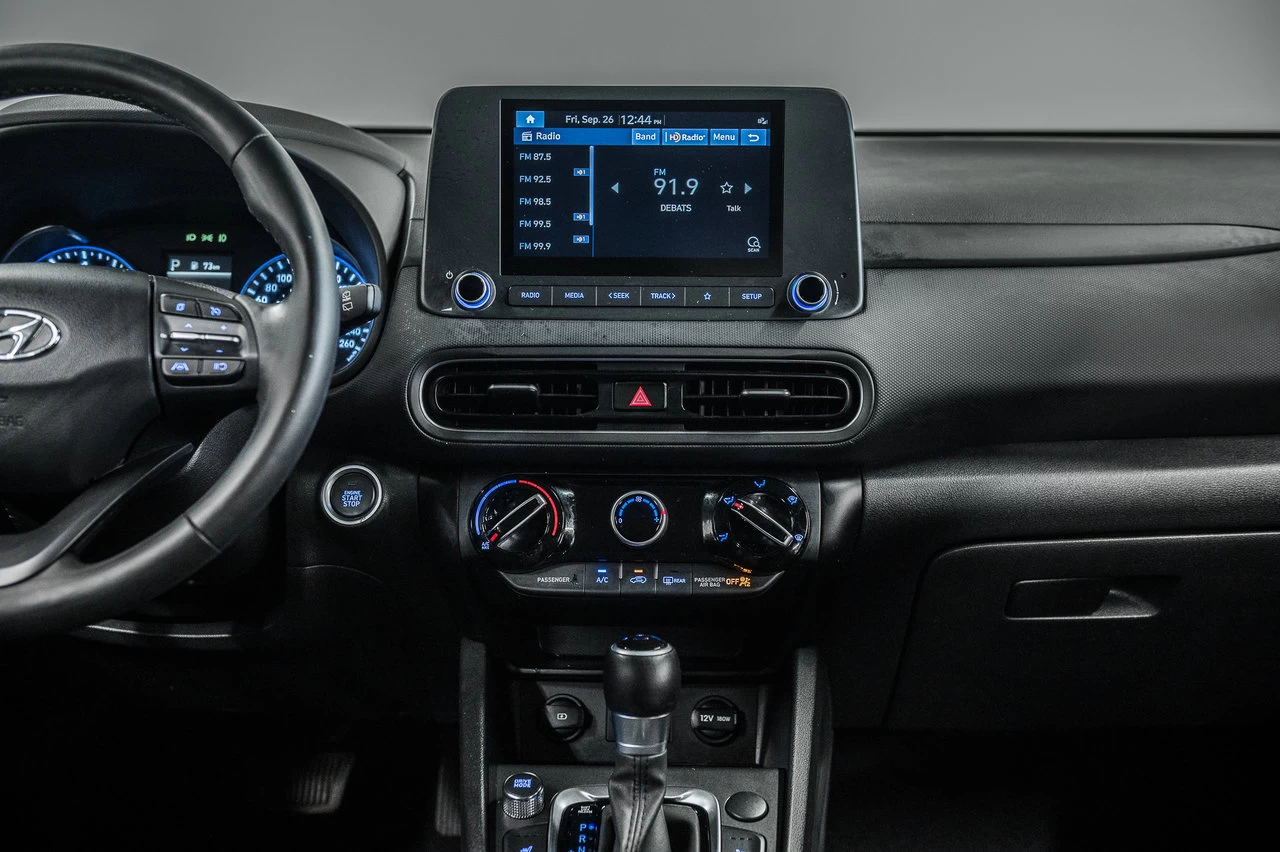 2022 Hyundai Kona Preferred Main Image