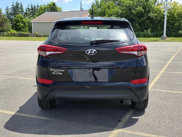 Hyundai Tucson FWD 4dr 2.0L 2017