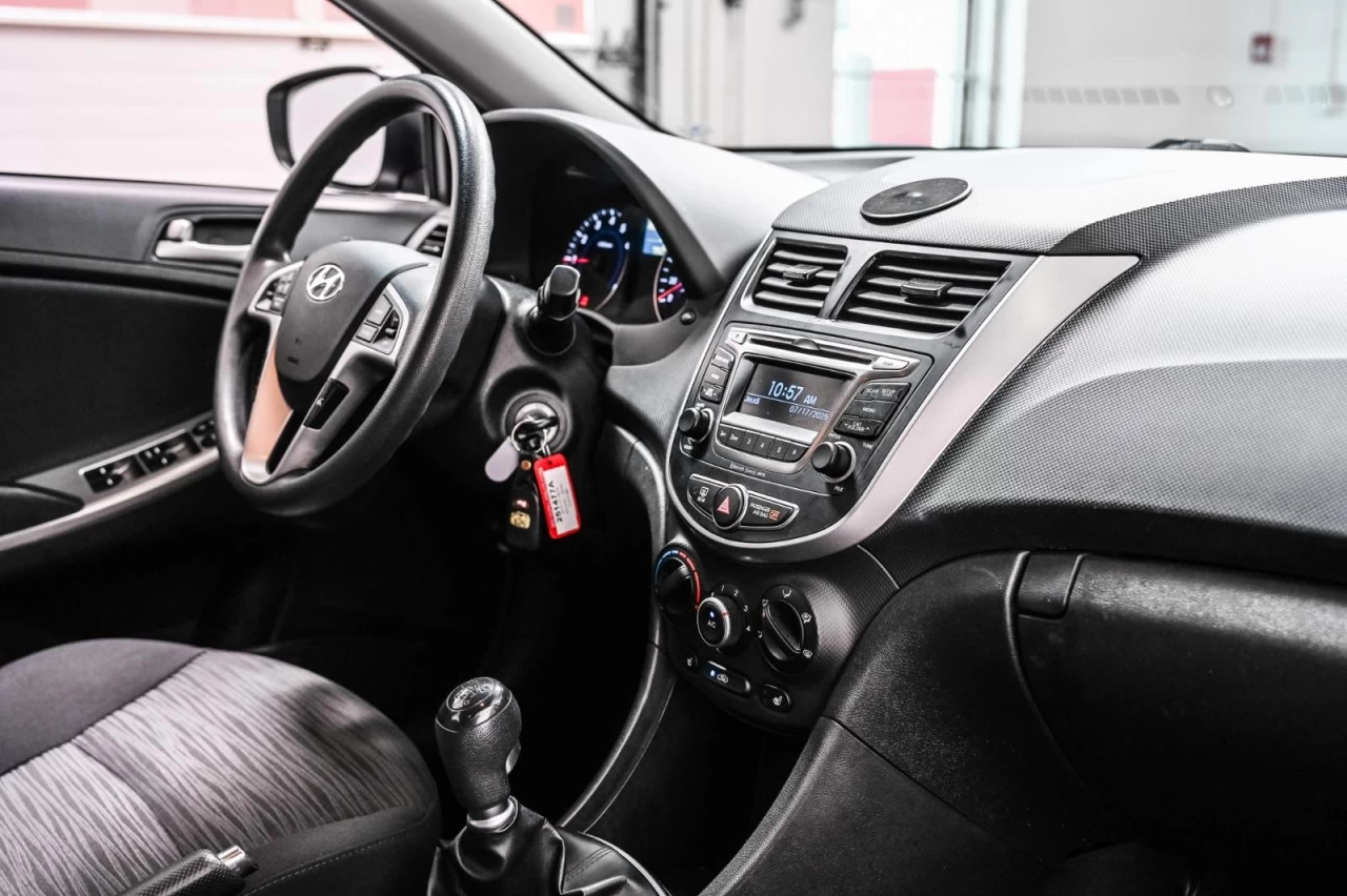 2016 Hyundai Accent GL  SIEGES.CHAUFF+BLUETOOTH+REG.VITESSE Main Image