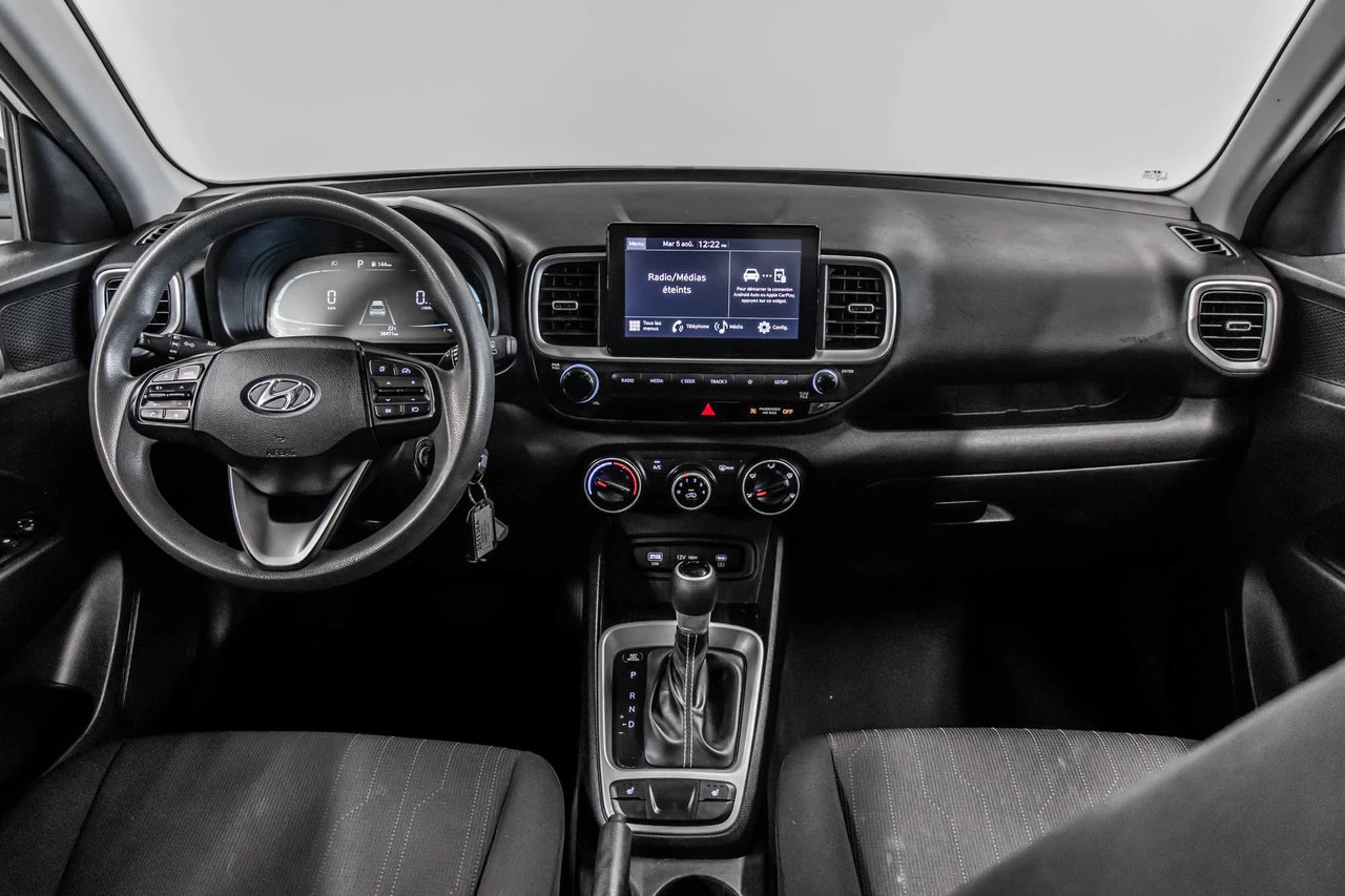 2023 Hyundai Venue Essential Main Image