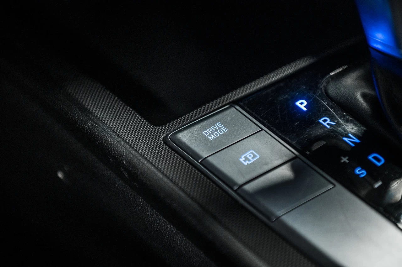 2021 Hyundai Elantra Preferred Main Image