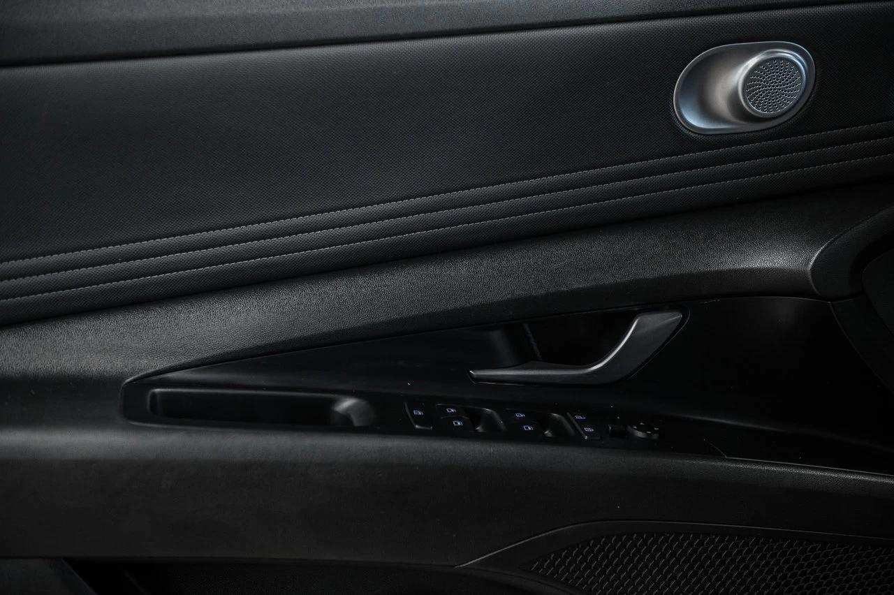2021 Hyundai Elantra Preferred Main Image