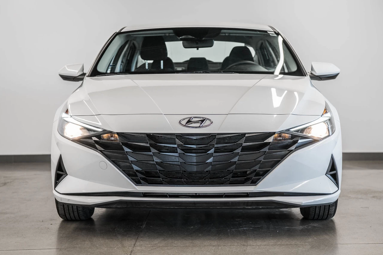 2023 Hyundai Elantra Essential Image principale