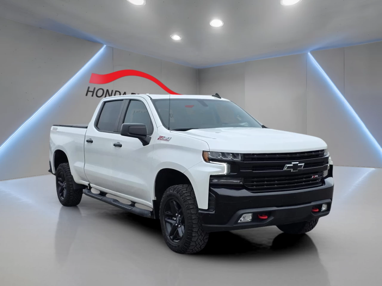 2022 Chevrolet Silverado 1500 Crew Cab Short Box 4-Wheel Drive LT Trail Boss Image principale