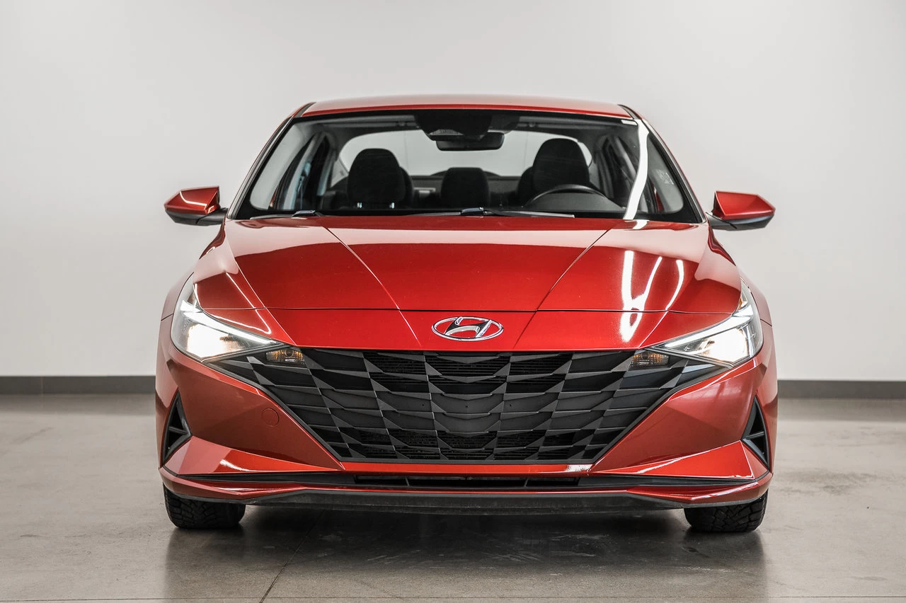 2021 Hyundai Elantra Preferred Main Image
