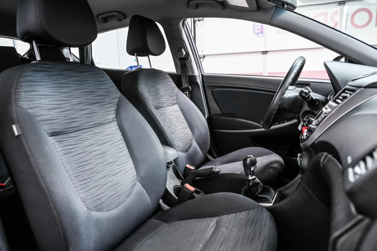 2016 Hyundai Accent GL  SIEGES.CHAUFF+BLUETOOTH+REG.VITESSE Main Image