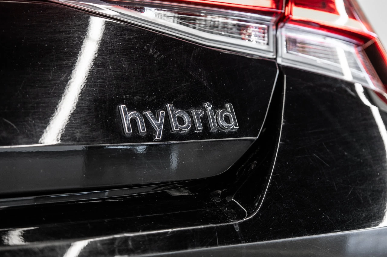 2022 Hyundai Elantra hybrid Preferred Main Image