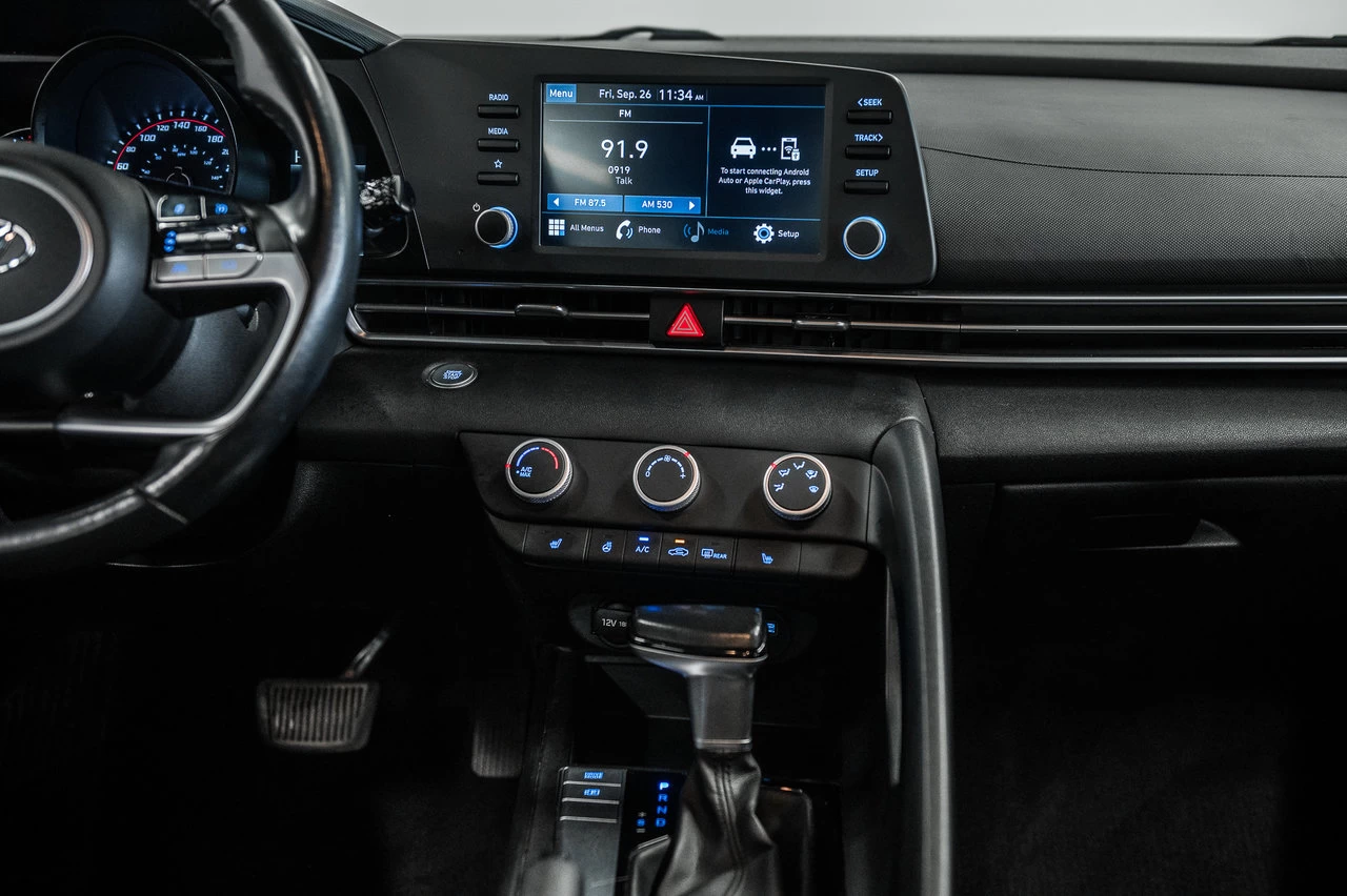 2021 Hyundai Elantra Preferred Main Image