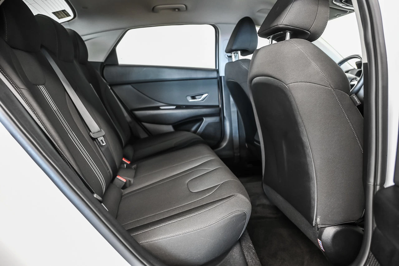 2022 Hyundai Elantra Preferred Image principale