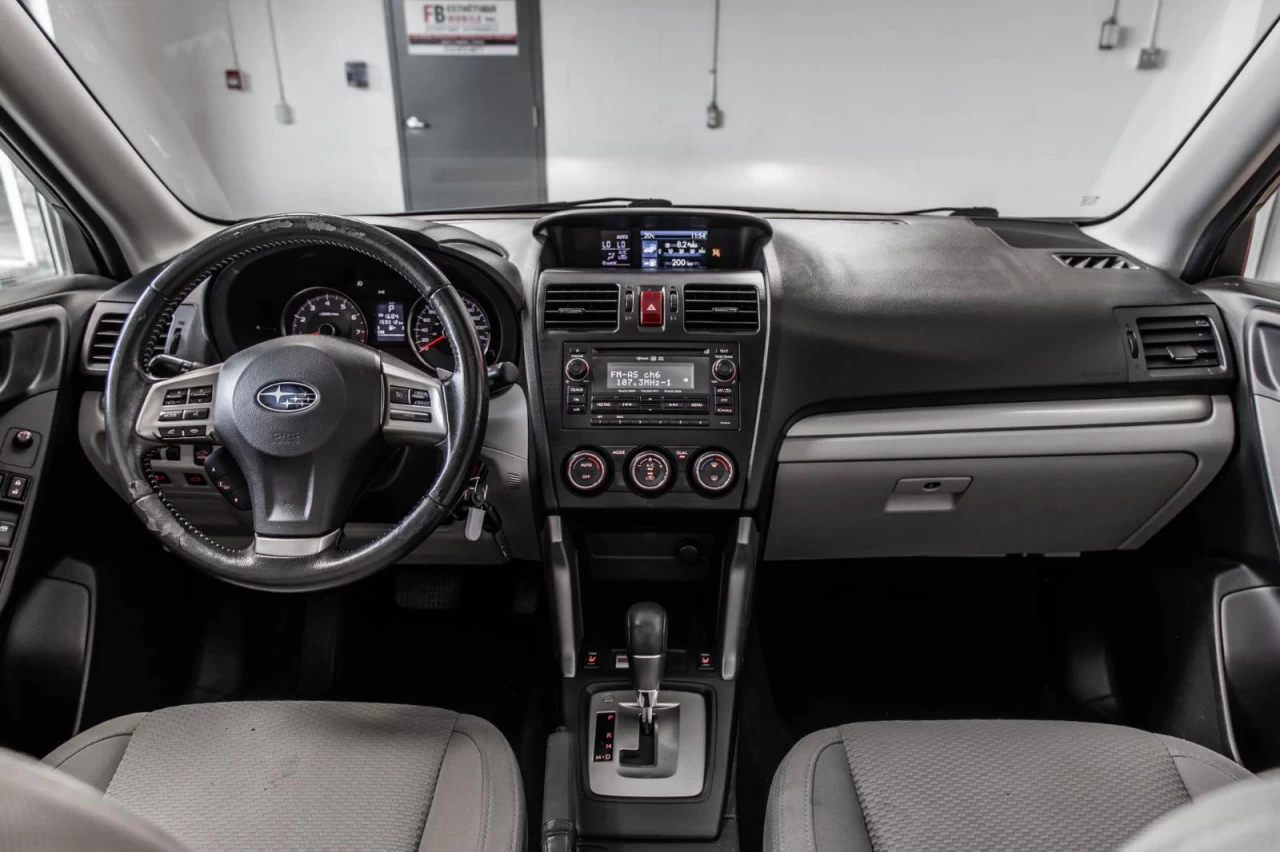 2015 Subaru Forester Touring 4x4 Garantie 1 AN Image principale