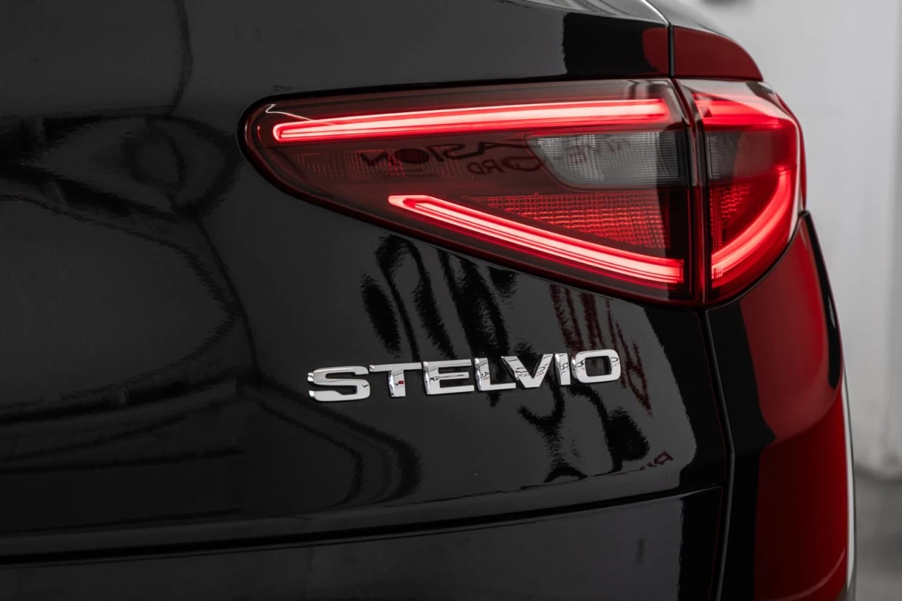 2018 Alfa Romeo Stelvio Ti Sport AWD NAVI+CUIR+TOIT.OUVRANT Main Image