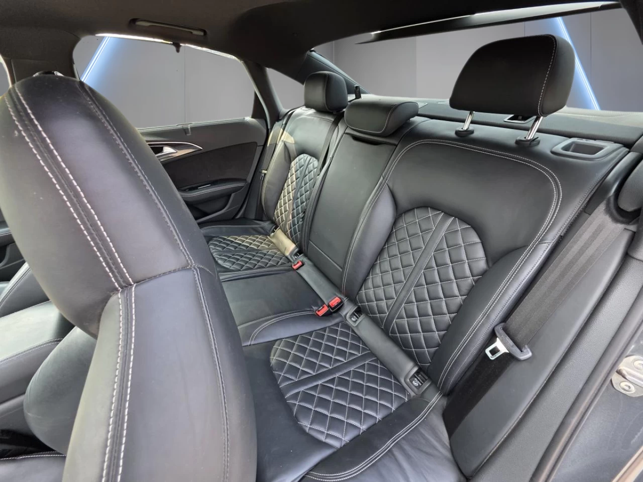 2017 Audi S6 4dr Sdn Image principale