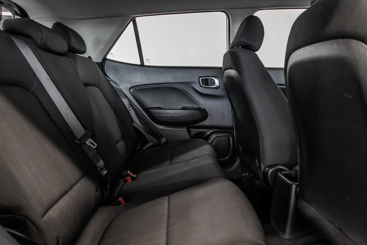 2023 Hyundai Venue Essential Main Image