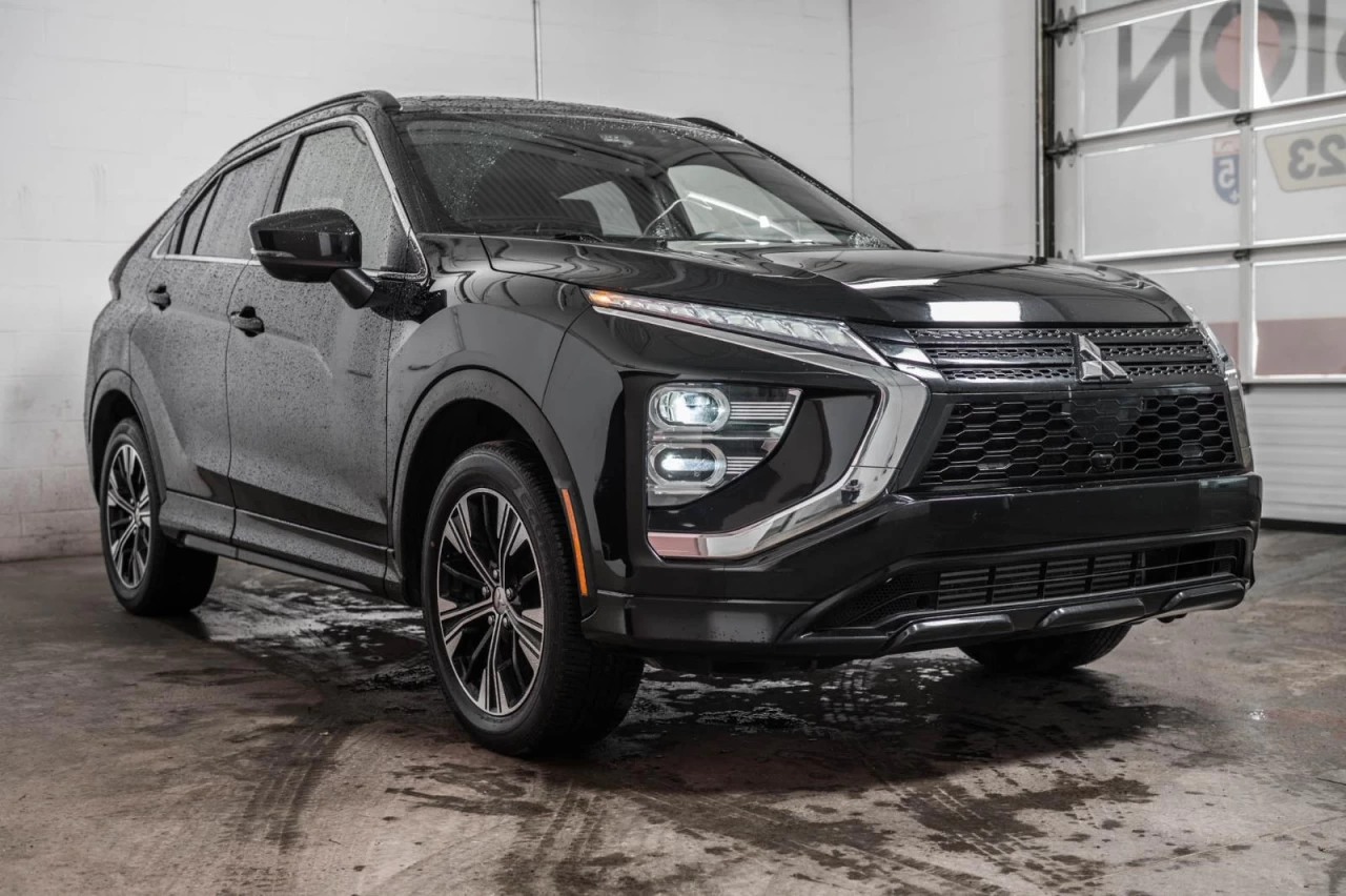 2022 Mitsubishi Eclipse Cross GT AWC+TOIT.PANO+CUIR+VOLANT/SIEGES.CHAUFF Main Image
