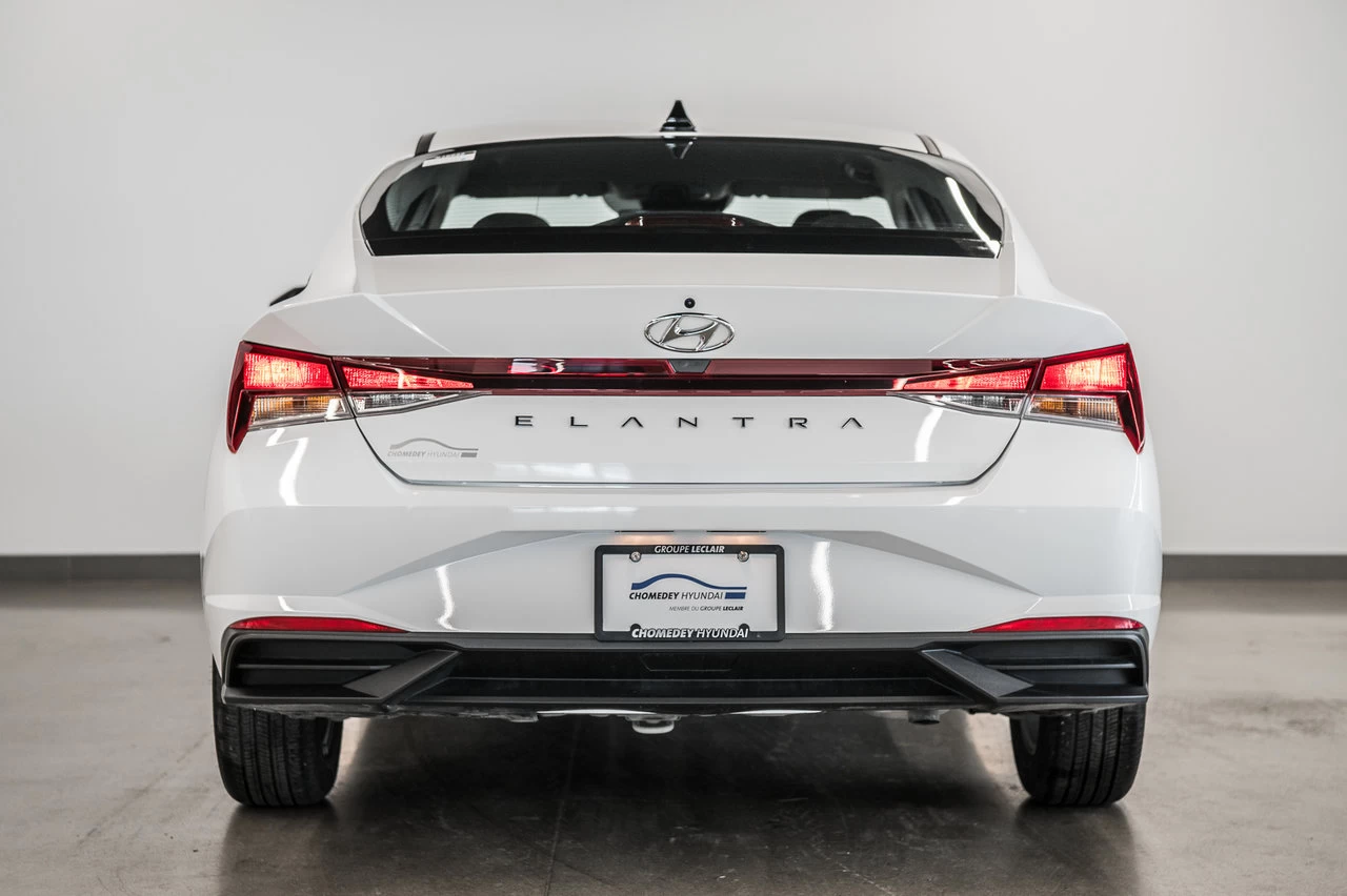 2023 Hyundai Elantra Essential Image principale