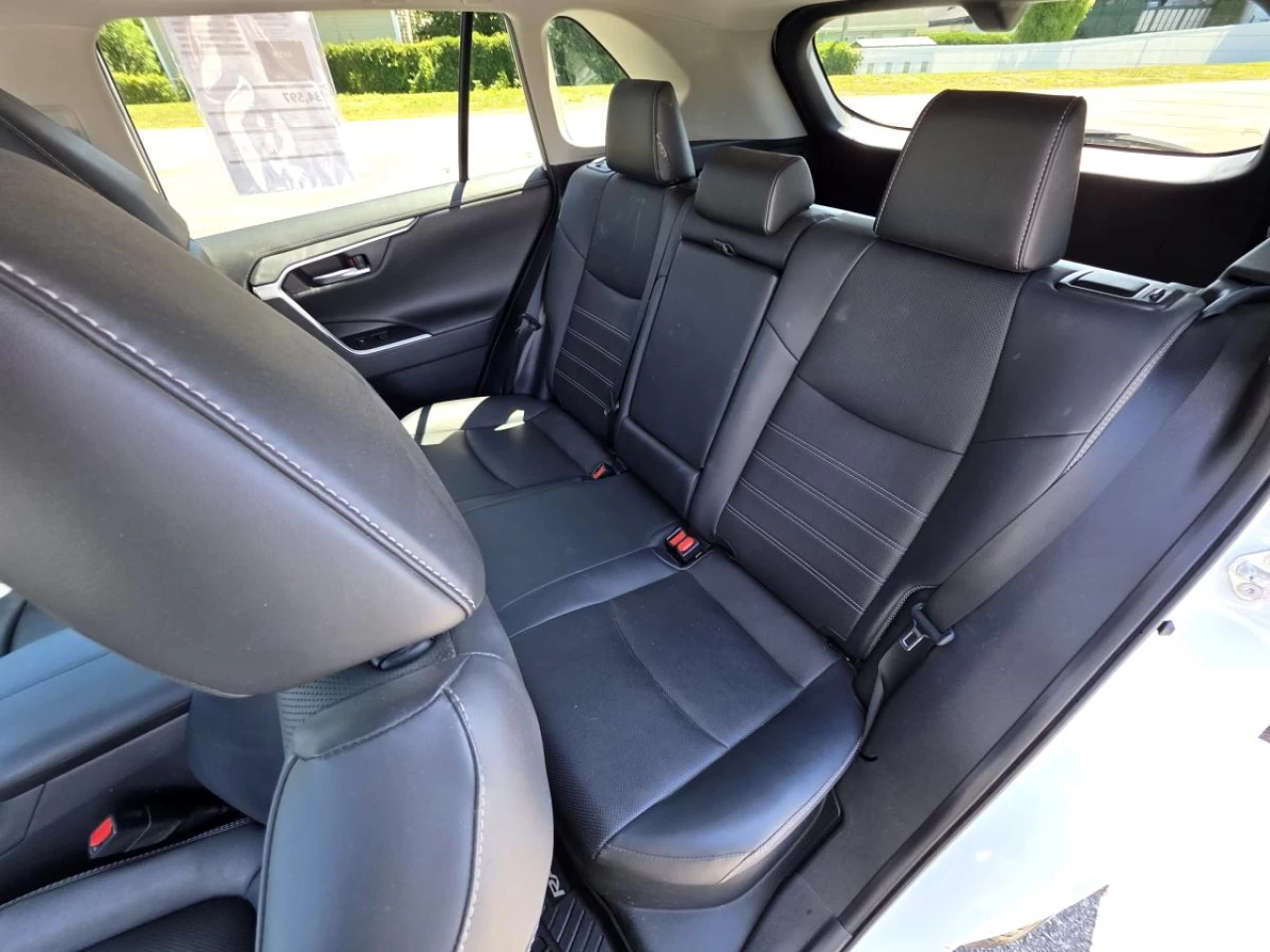 2019 Toyota RAV4 AWD Hybrid Limited Image principale