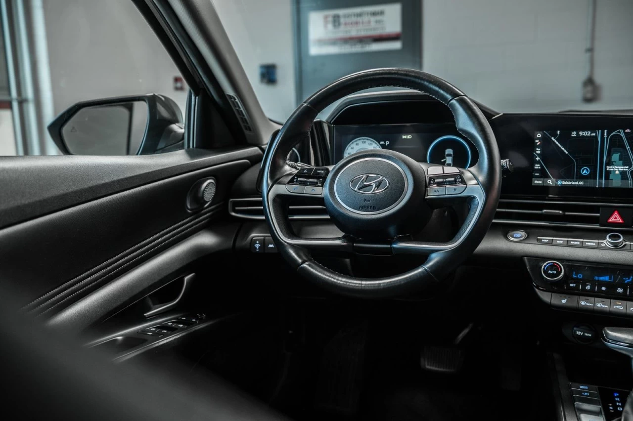 2023 Hyundai Elantra Luxury CUIR+CARPLAY+SIEGES.CHAUFFANTS Main Image