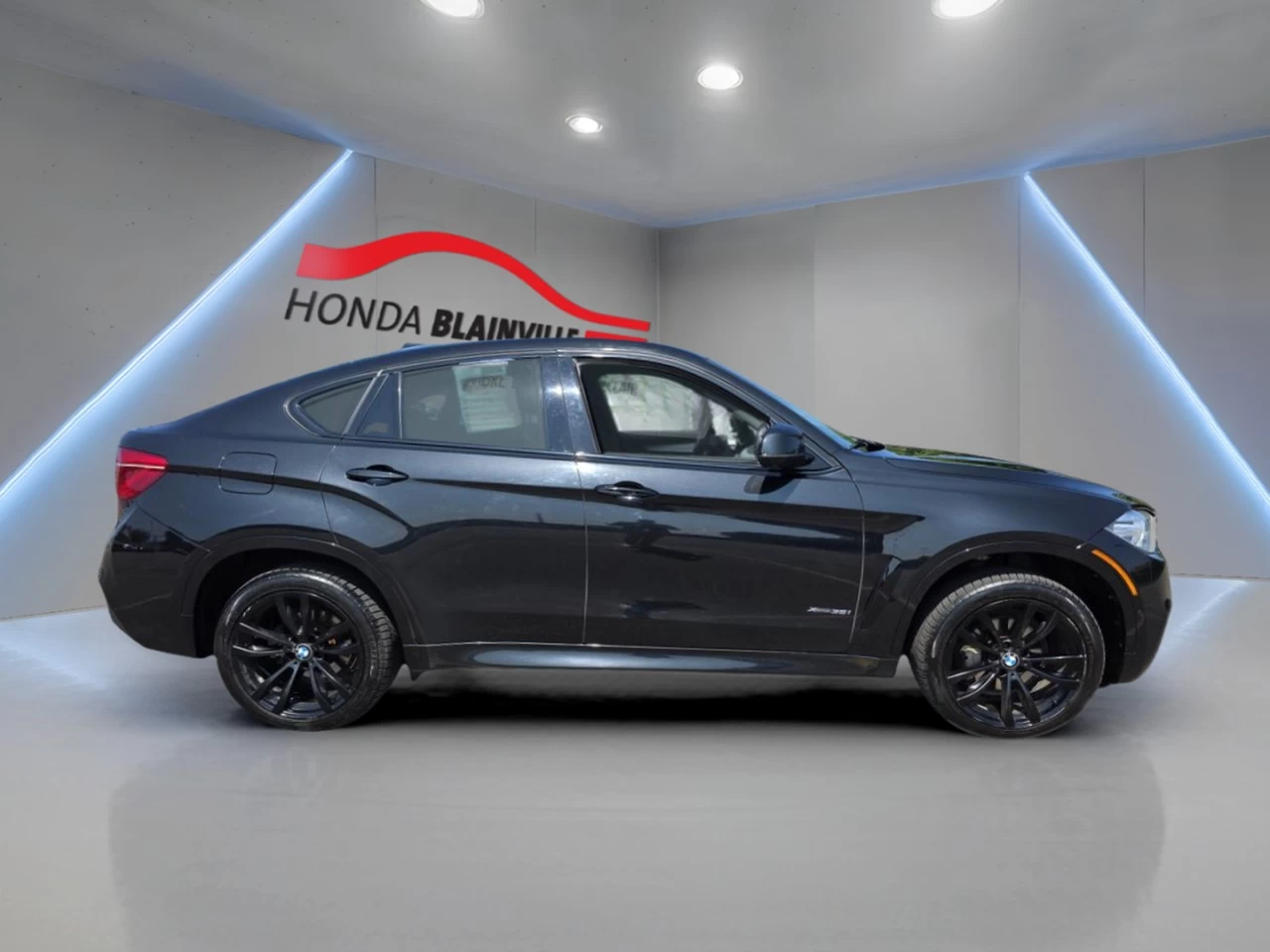 2018 BMW X6 Sports Activity Coupe Main Image