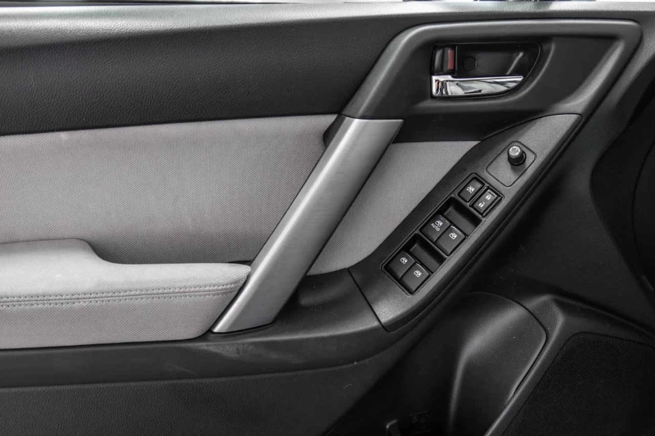 2015 Subaru Forester Touring 4x4 Garantie 1 AN Image principale