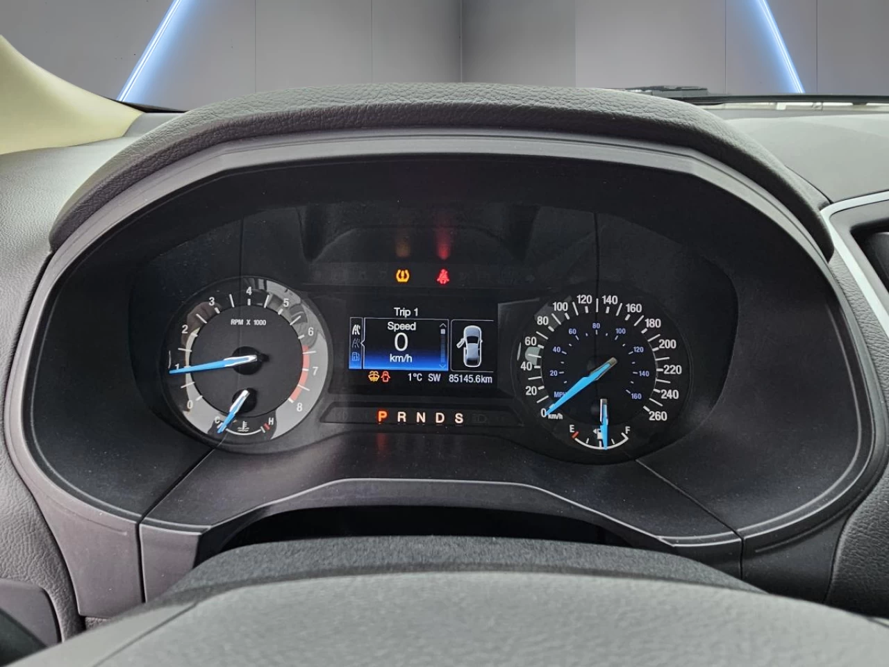 2017 Ford Edge 4dr SE FWD Image principale