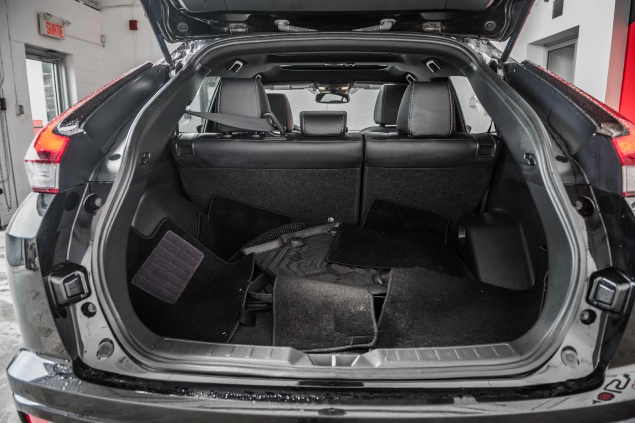 2022 Mitsubishi Eclipse Cross GT AWC+TOIT.PANO+CUIR+VOLANT/SIEGES.CHAUFF Main Image