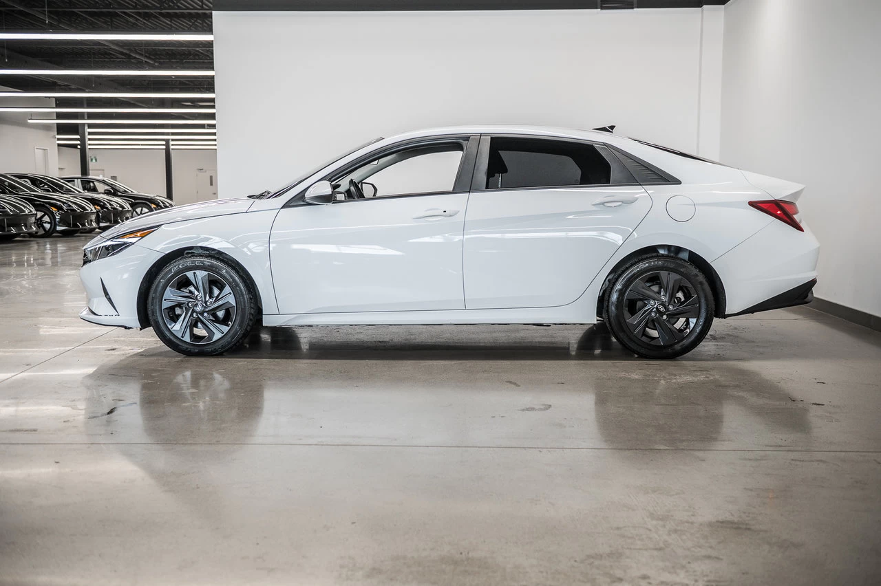 2022 Hyundai Elantra Preferred Image principale