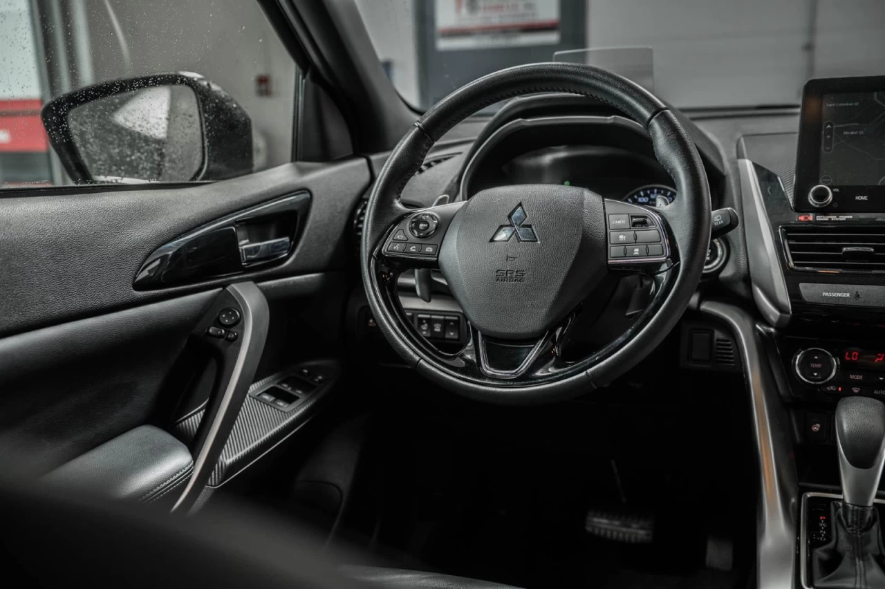2022 Mitsubishi Eclipse Cross GT AWC+TOIT.PANO+CUIR+VOLANT/SIEGES.CHAUFF Main Image