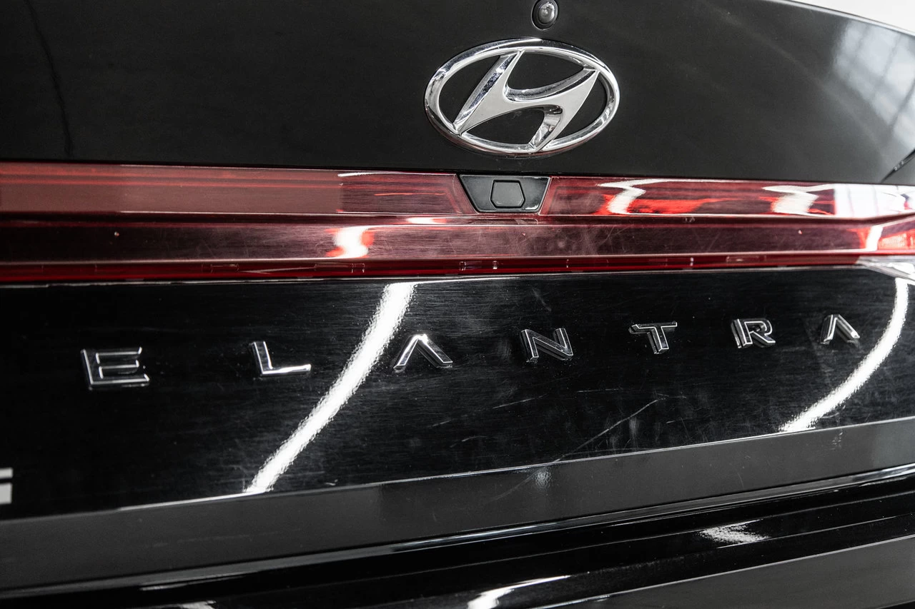 2022 Hyundai Elantra Preferred Image principale