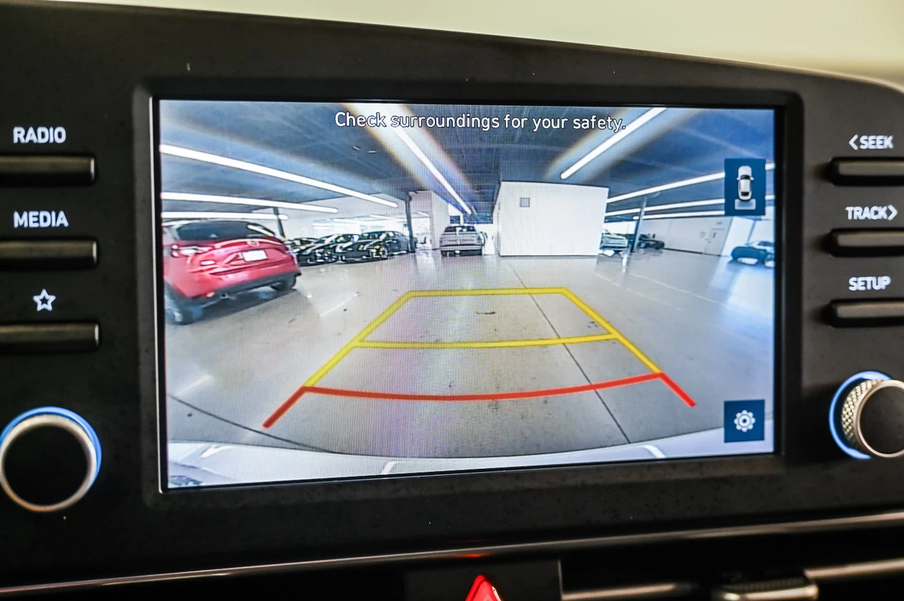 2022 Hyundai Elantra Preferred Image principale