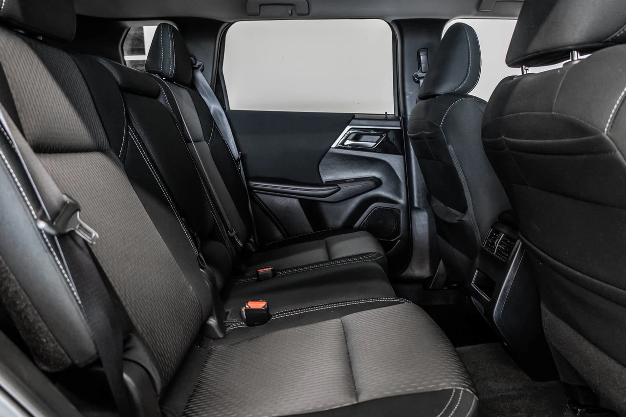 2024 Mitsubishi Outlander Es Awd 7pass Image principale