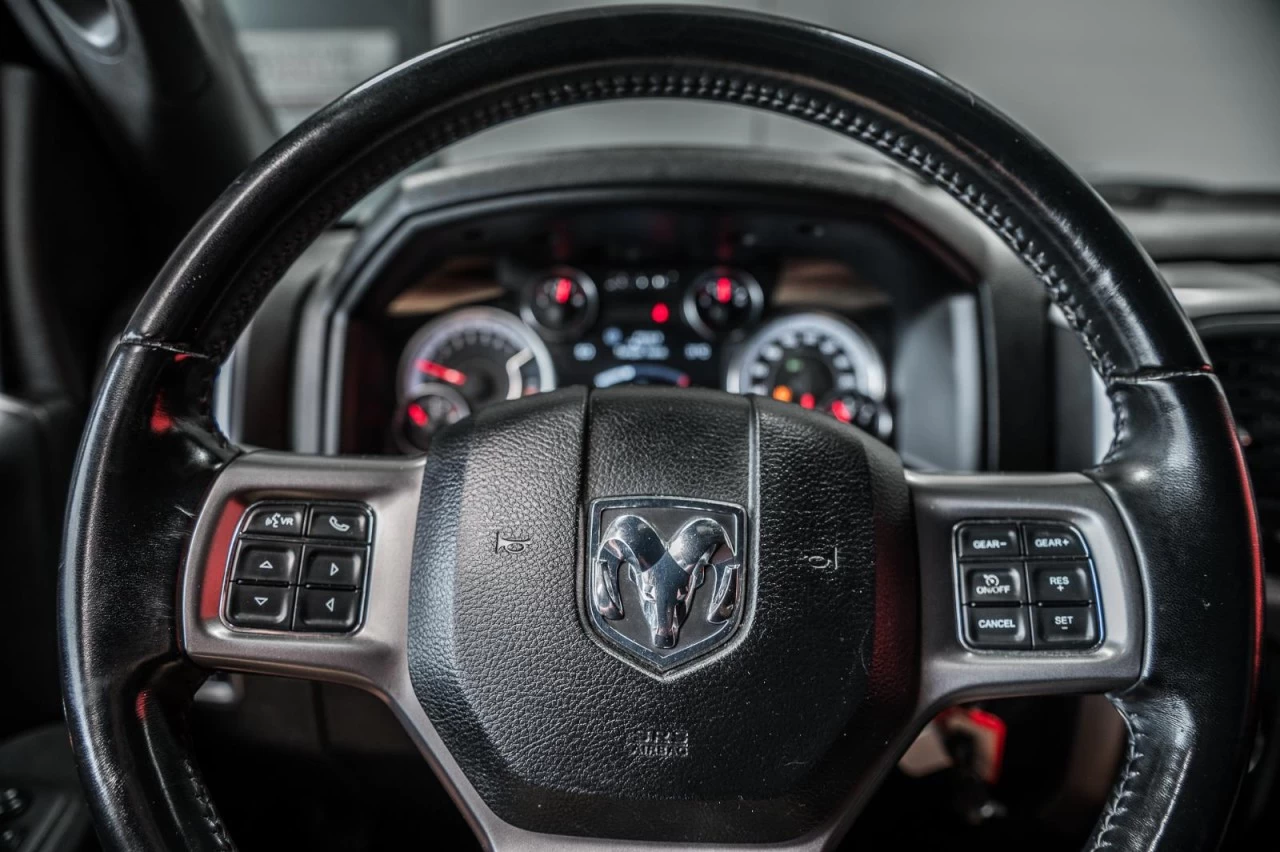 2021 RAM 1500 Classic Warlock 4x4 Crew Cab 5''7" Box BLUETOOTH+CAM.RECUL Image principale