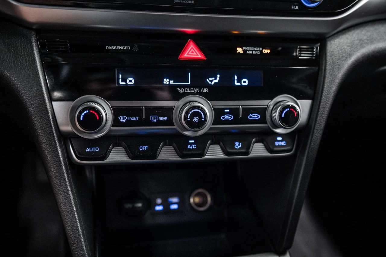 2019 Hyundai Elantra Luxury Image principale
