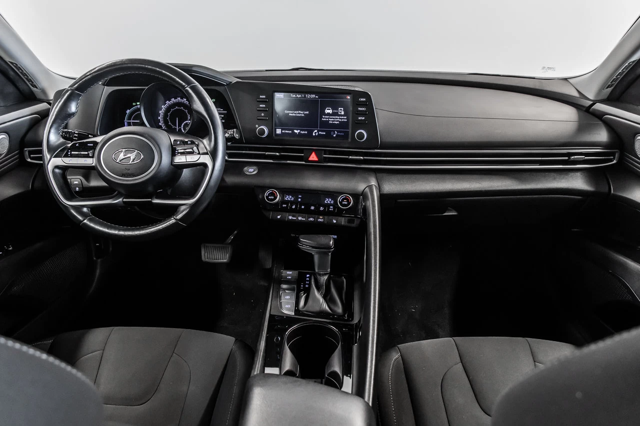 2022 Hyundai Elantra hybrid Preferred Main Image