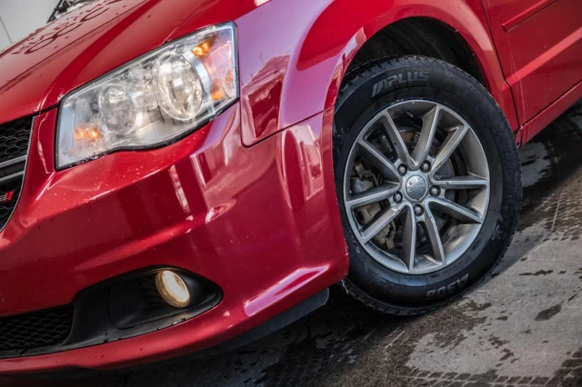 Dodge Grand Caravan SXT Premium Plus Garantie 1 AN 2015