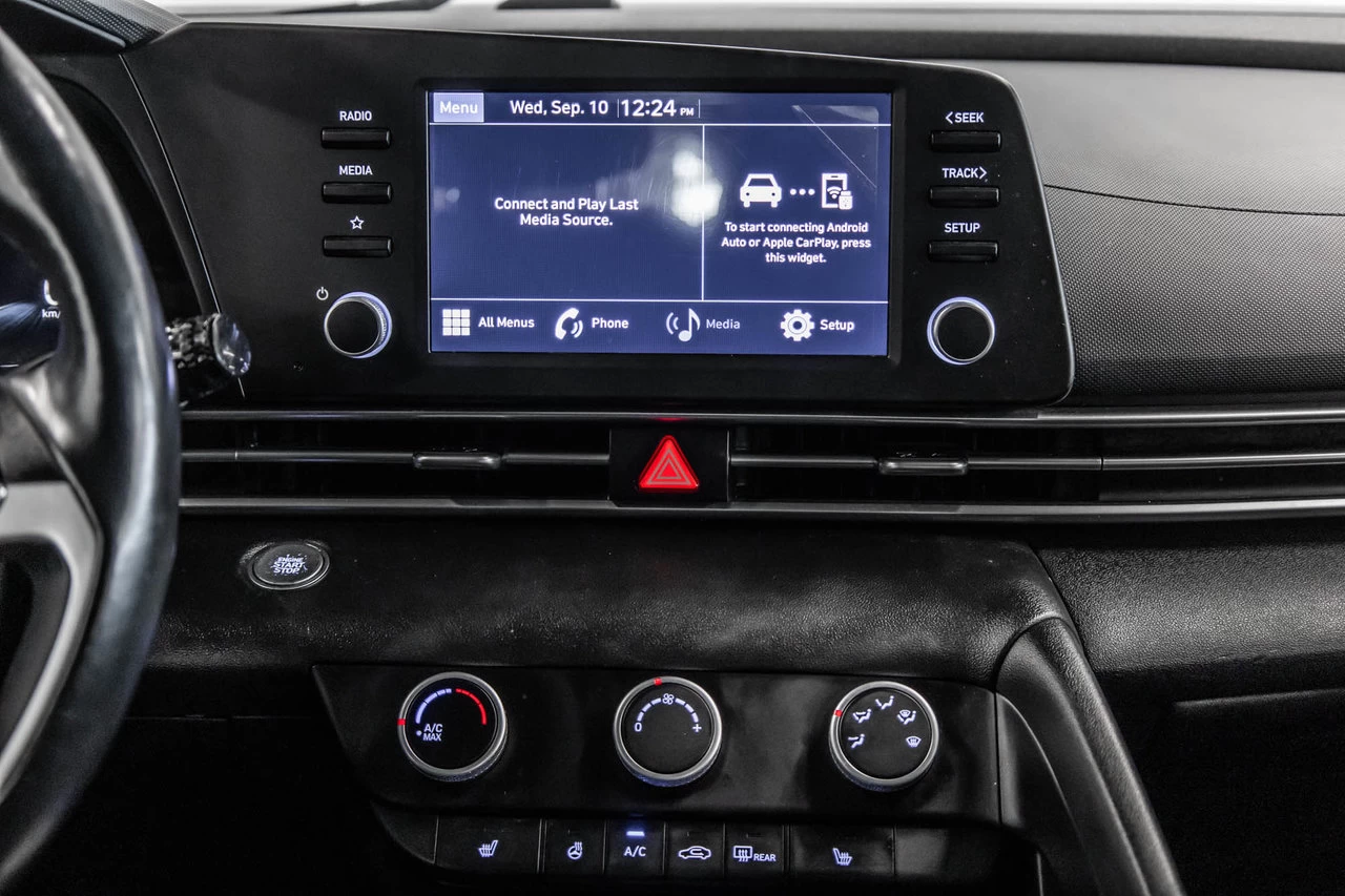 2022 Hyundai Elantra Preferred Image principale