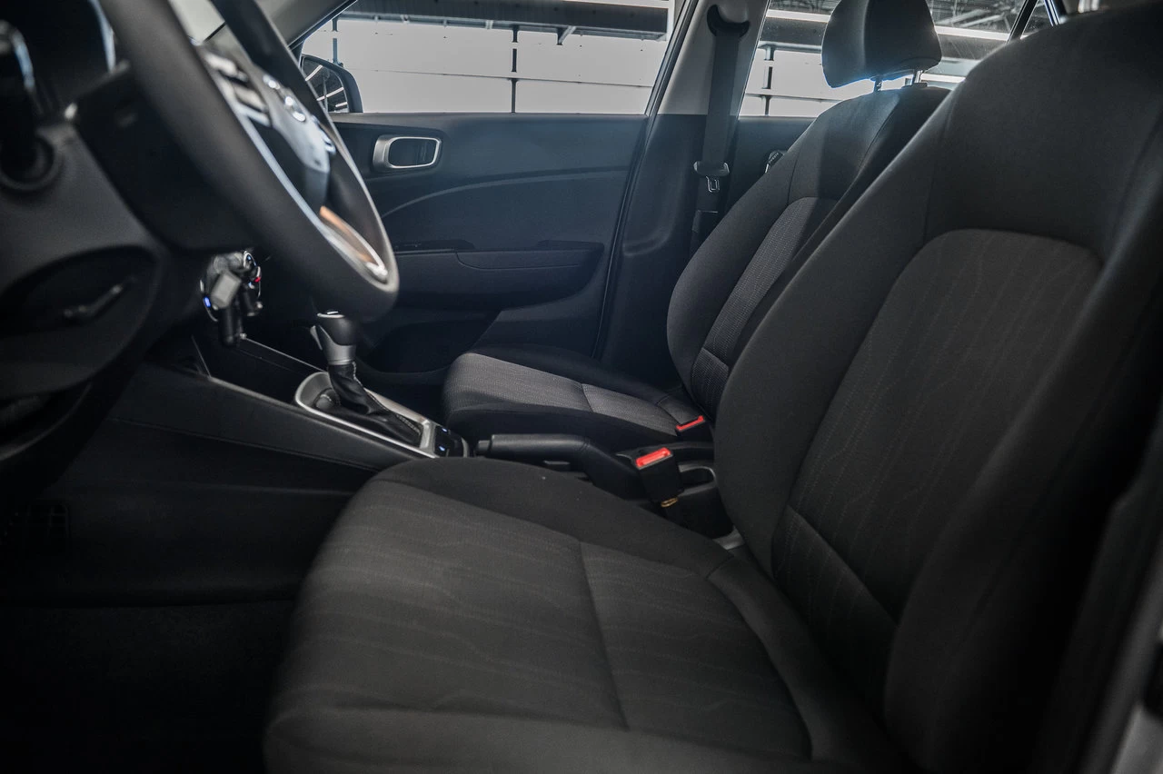 2024 Hyundai Venue Essential Main Image