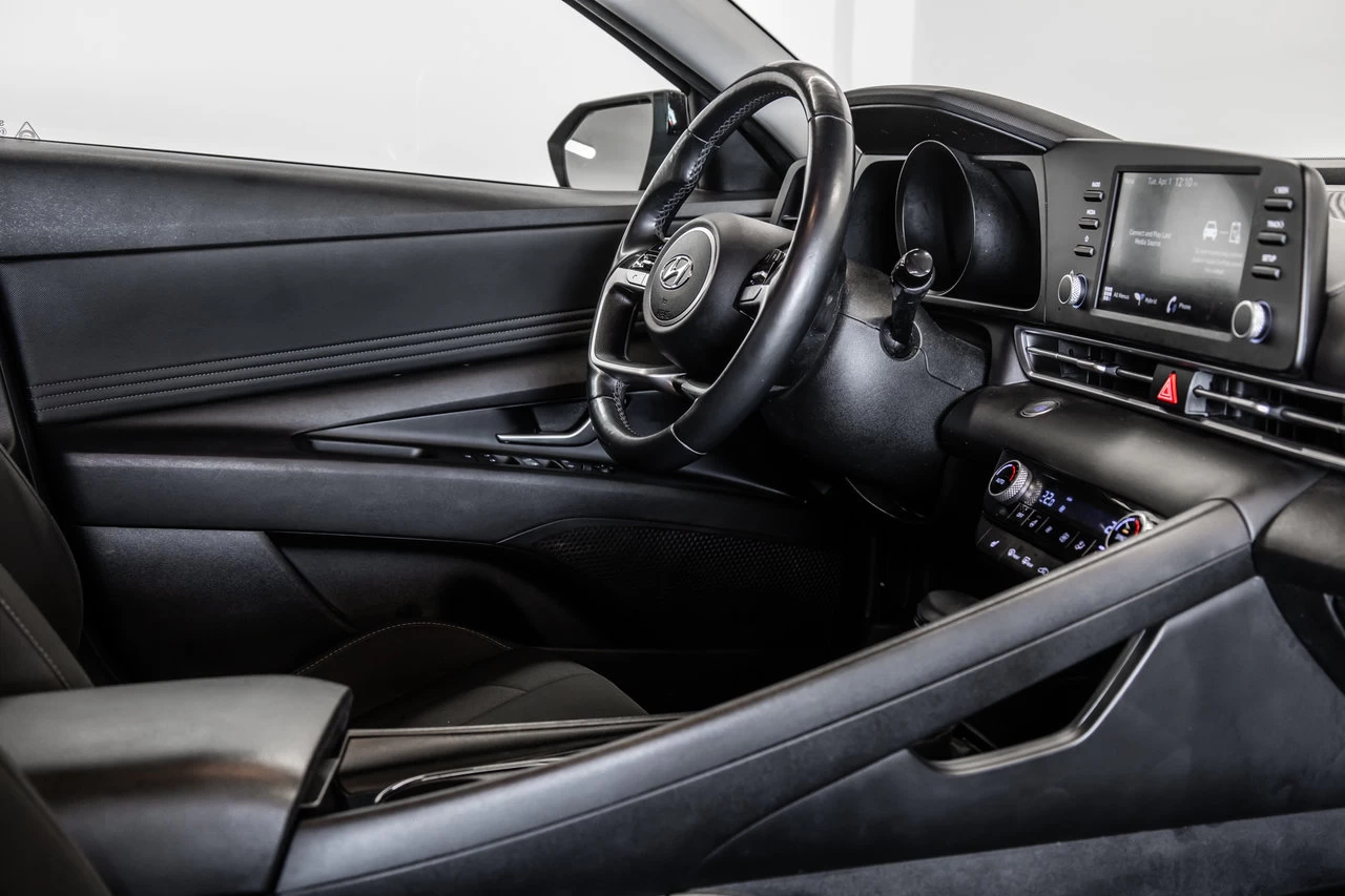 2022 Hyundai Elantra hybrid Preferred Main Image
