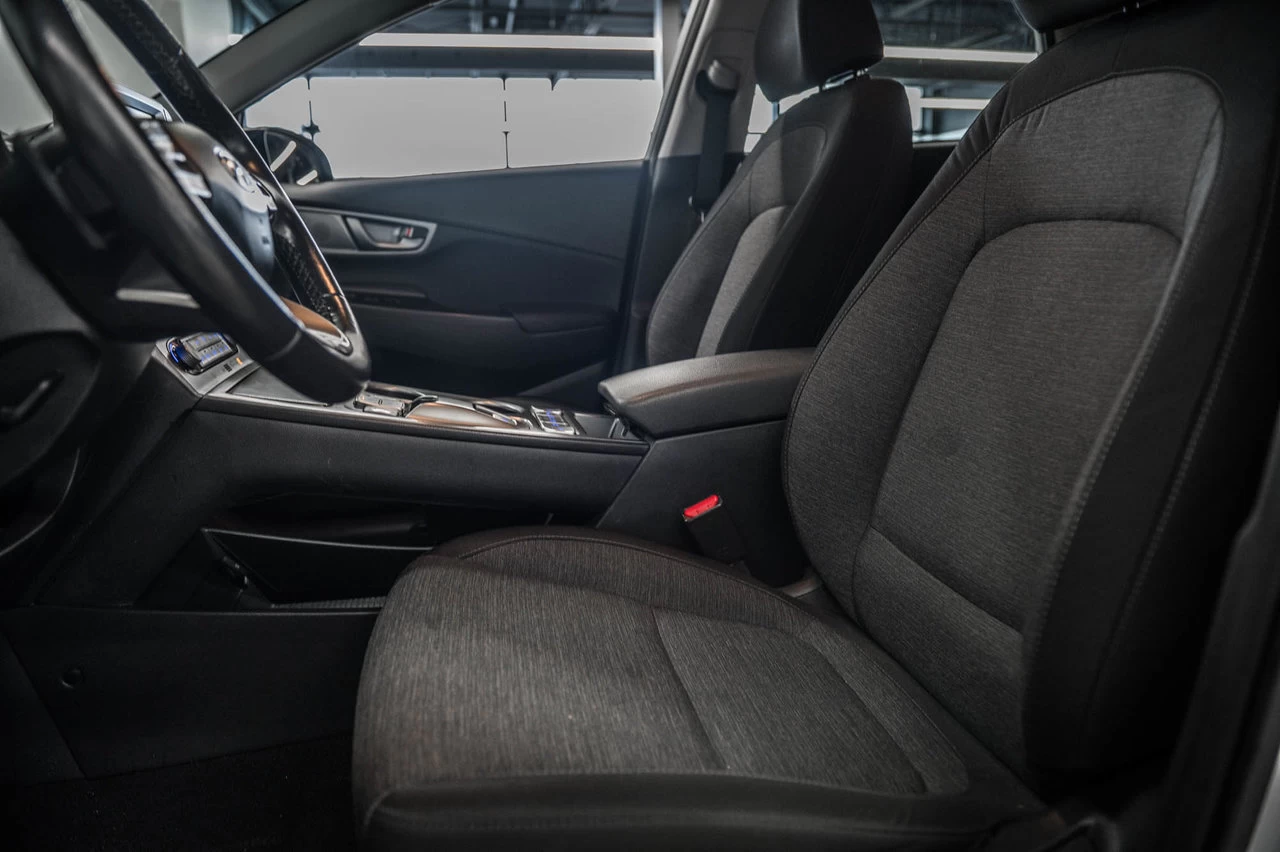 2020 Hyundai Kona electric Preferred Twotone Main Image