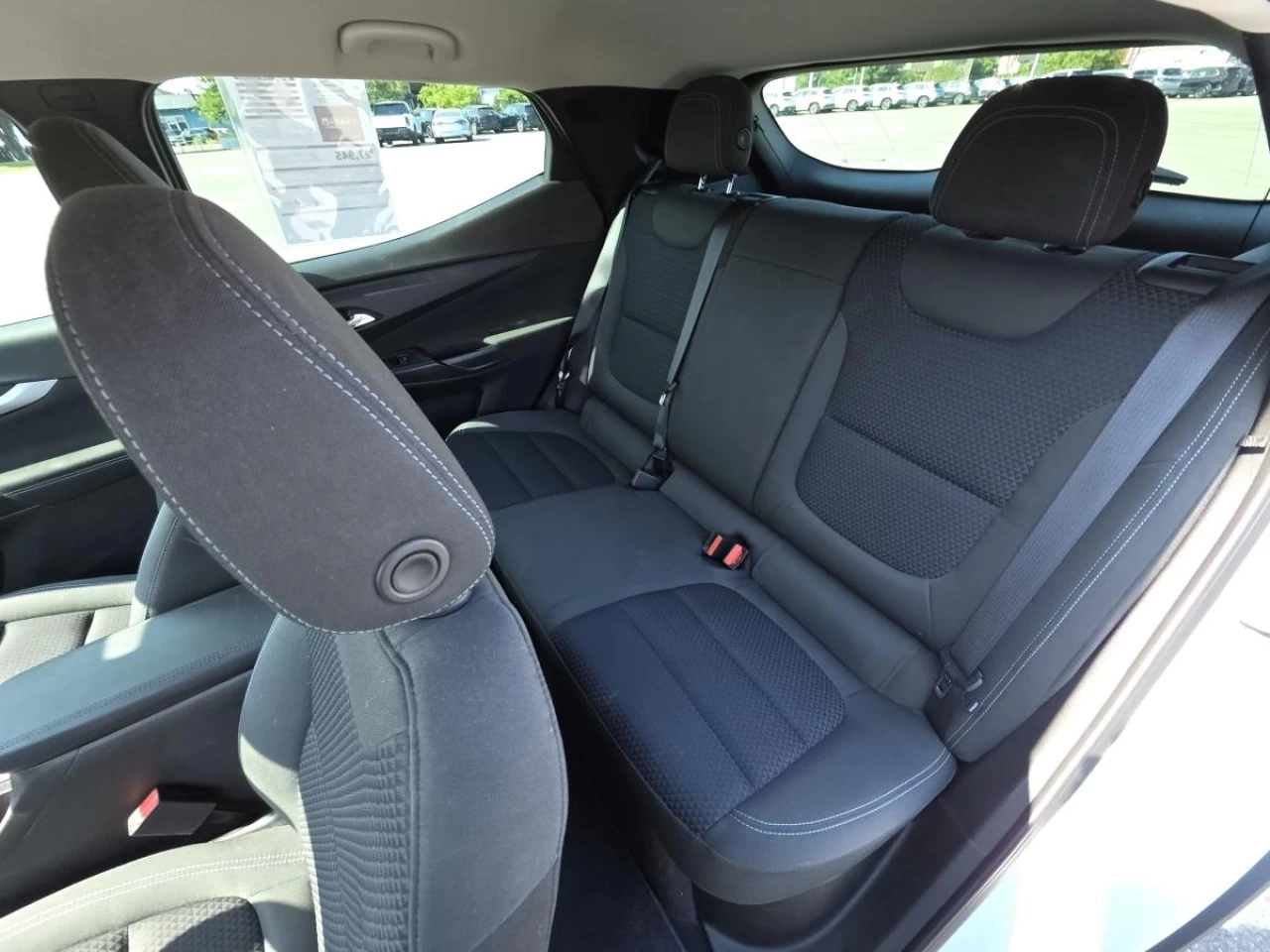 2023 Chevrolet Bolt EUV FWD 4dr LT Image principale