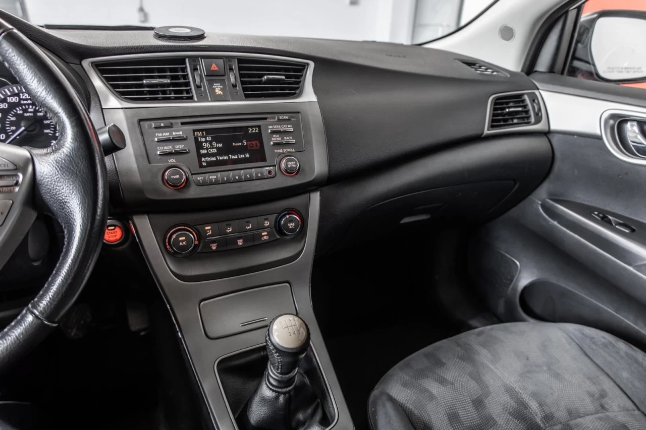 2013 Nissan Sentra Manuell BAS KM GARANTIE 1 AN Image principale